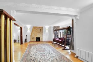 Lux 5 Bed sleeps 11, 10 mins from Wembley Stadium, Jacuzzi and Steam Shower