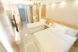 Hotel-Like Staycation1 MOA Pasay