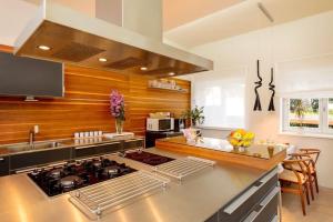 Fancy Modern Villa with Deluxe Interior