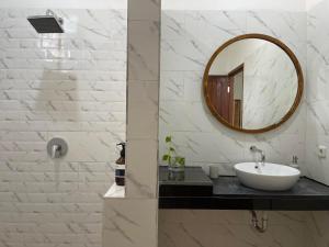 Fish in Air Tulamben Dive Resort