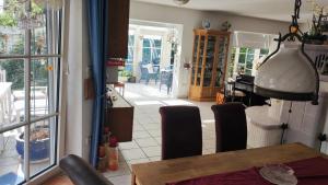 Ferienhaus Ebert, Top-Ausstattung mit Garten, Terrasse & Wall-Box bei Dinkelsbühl
