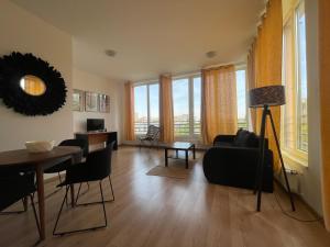 NEW Central nr2 Self Checkin OldCity Center Paid Parking with Lift