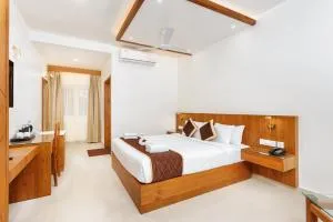 Hotel Lincoln Square - Vandiperiyār