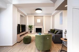 Latour Inspired by Elegance