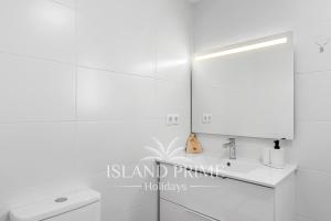 Huge Terrace Holiday in Heated Pool Complex with Teide Views FC1209