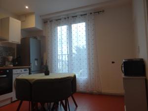 Appartements Appartement lumineux au centre de dieppe, calme et confortable : photos des chambres