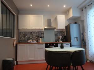 Appartements Appartement lumineux au centre de dieppe, calme et confortable : photos des chambres