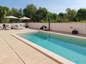 Apartments Oleander Lovrečica-residence with pool - Ловречиця