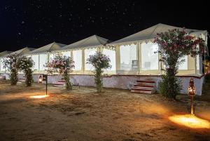 MoonStar Desert Camp