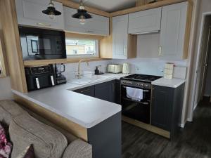 14b Medina Rise Thorness Bay Isle of Wight