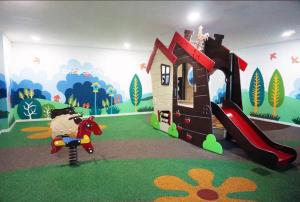 Vista Alam P Small Studio