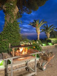 Villa con piscina con 8 camere matrimoniali ad Anacapri, by La Canostra Capri