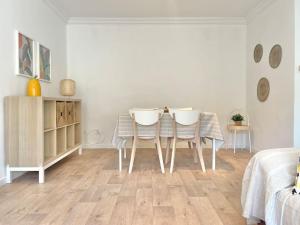 3 habitaciones, terraza y a 200 metros de la playa