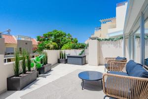 2BDR Apt with Terrace in Puerto de Santiago