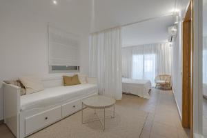 2BDR Apt with Terrace in Puerto de Santiago