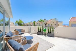 2BDR Apt with Terrace in Puerto de Santiago