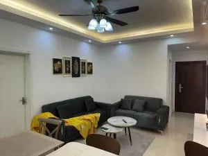 Luxury 2 bedroom Condo at Alphabet City - Tema