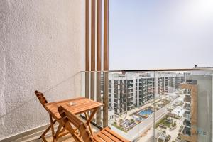 Spacious Studio with Community and Partial Burj Khalifa Views by Deluxe Holiday Homes