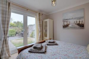 Pebblelight by Winterton Cottages