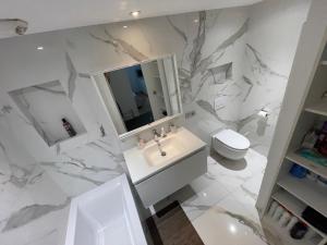 Appartements Monaco Monte-Carlo door step - Luxury Apartment - 2 Bedrooms 2 Bathrooms - Superb Modern Fully Equipped : photos des chambres