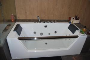 Villa El Secreto, Luxury con piscina, sauna e idromassaggio, 4 camere e 3 bagni, vicina al mare e montagna img42