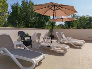 Apartments Oleander Lovrečica-residence with pool