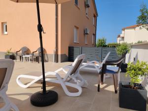 Apartments Oleander Lovrečica-residence with pool