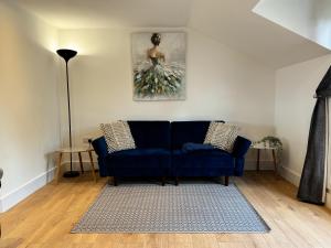 New! Central Penthouse, King Size Bed & Balconies