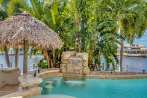 Villa Dolphin`s Surf by CoralVilla