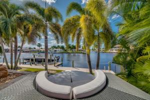 Villa Dolphin`s Surf by CoralVilla