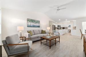 3 Bed, 2 Bath Beach House, Sleeps 6