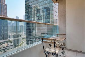 Blueground JLT pool playroom fitness center DXB-1532