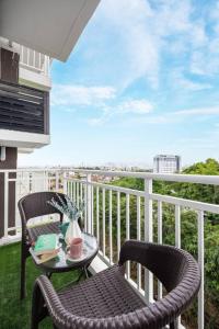 AMANI 606B Near Airport, Mall, Free Pool, Gym, Netflix, 200 Mbps Wi-fi