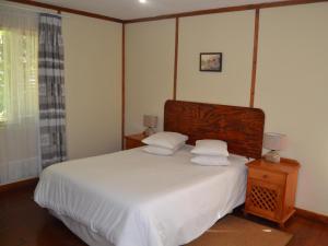 Log Cabin & Settlers Village