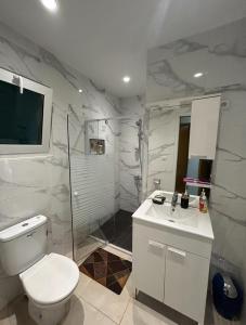 Appartement BIKA à 5 mn de laéroport dIvato - navette privée gratuite