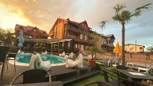 Hypnotic Villa Pitesti - 皮特什蒂