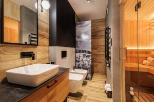 Apartament z Prywatną Sauną - 10 Jezioro Czorsztyńskie - by Upstairs