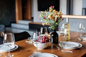 Apartament z Prywatną Sauną - 10 Jezioro Czorsztyńskie - by Upstairs