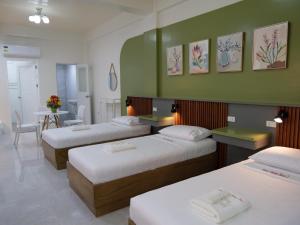 Karas Pension House East
