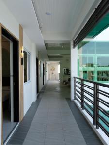 Karas Pension House East