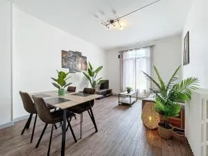 Le 4-F2 centre historique - 蒙吕松