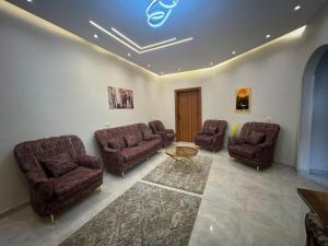 Peaceful Modern Apartment - Downtown