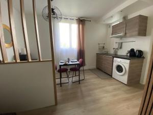 Joli Studio Lumineux et moderne