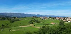 Altos de la Hayuela, a 7 min de Comillas - Udias