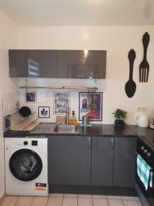 "Cosy & Modern" Logement avec parking privé et proche métro Paris !