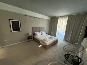 Bella studio-only adults