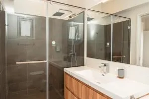 Townhouse moderne avec piscine et jardin - Camp Malgache