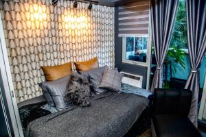 Azure Staycation by Solace Peak 1BR