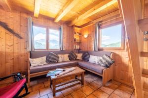 Chalets Le Paccaly, Piscine et Aire de jeux : photos des chambres