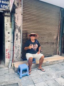 Happy Old House 1738